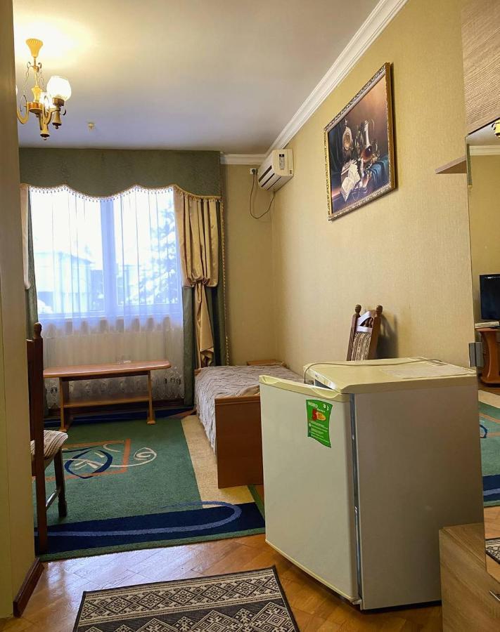 Lemon Hotel Drohobytsj Buitenkant foto