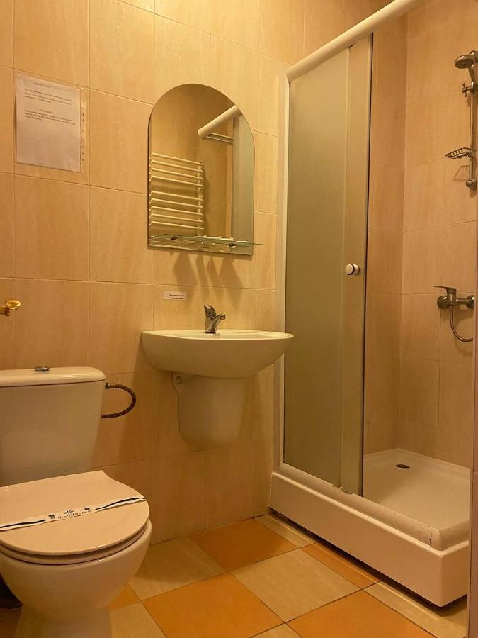 Lemon Hotel Drohobytsj Buitenkant foto